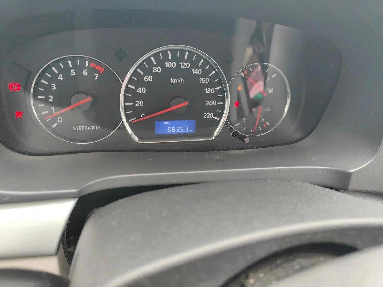 Used CHANGAN Alsvin V5 2012 1.5L Manual Sport Version China IV Standard — миниатюра 12