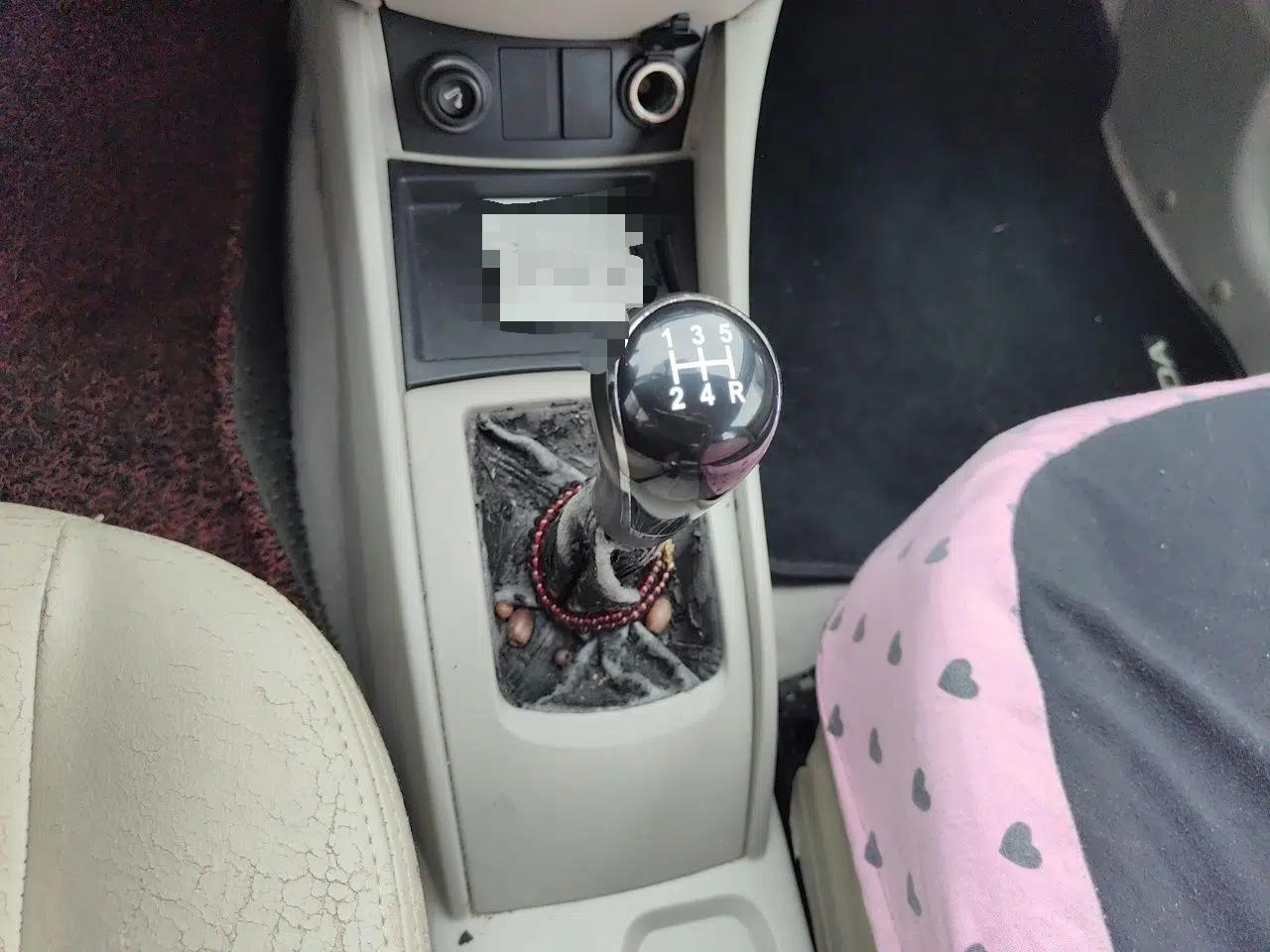 Used CHANGAN Alsvin V5 2012 1.5L Manual Sport Version China IV Standard — миниатюра 14