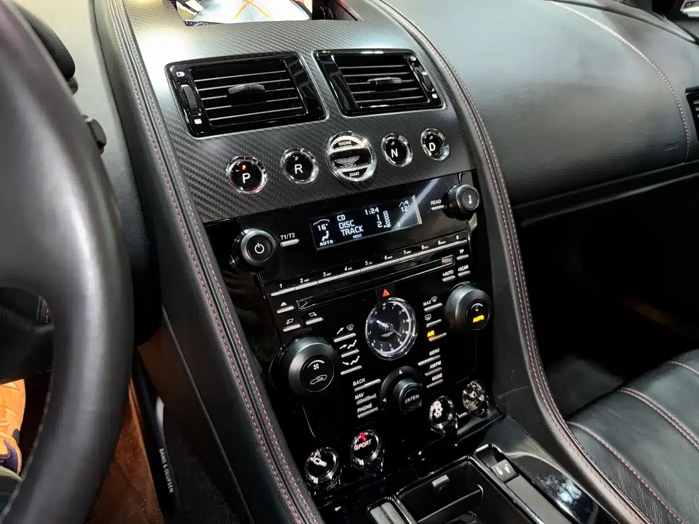 Aston Martin DB9 2014 6.0L Carbon Black Coupe — миниатюра 13