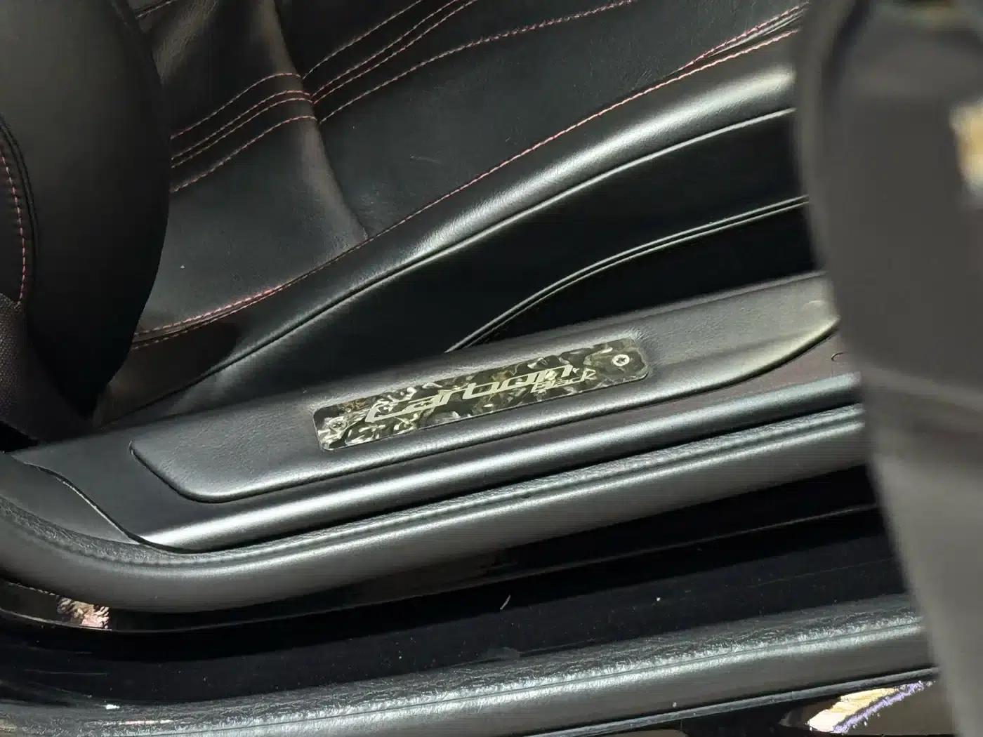 Aston Martin DB9 2014 6.0L Carbon Black Coupe — миниатюра 21