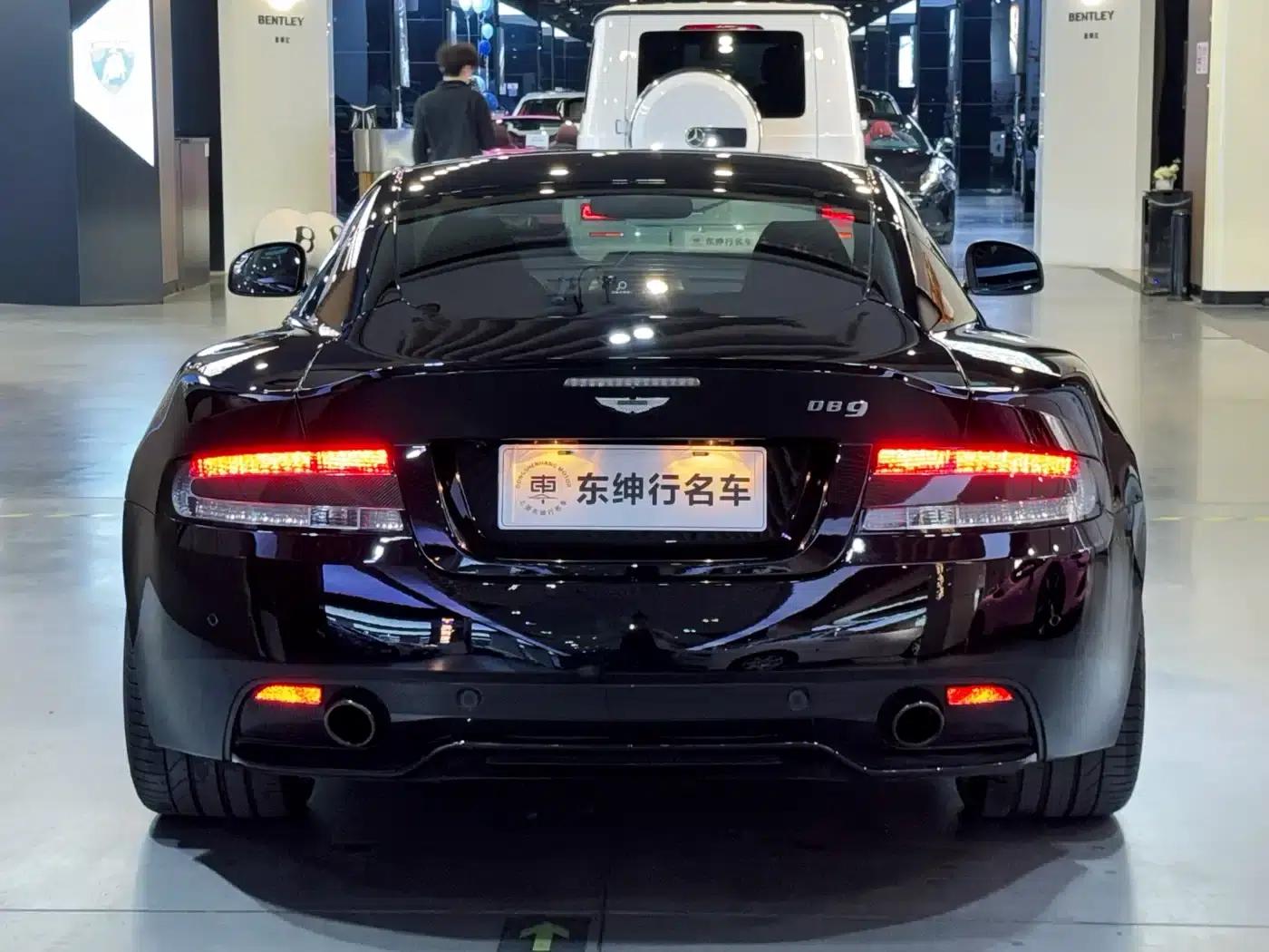 Aston Martin DB9 2014 6.0L Carbon Black Coupe — миниатюра 5