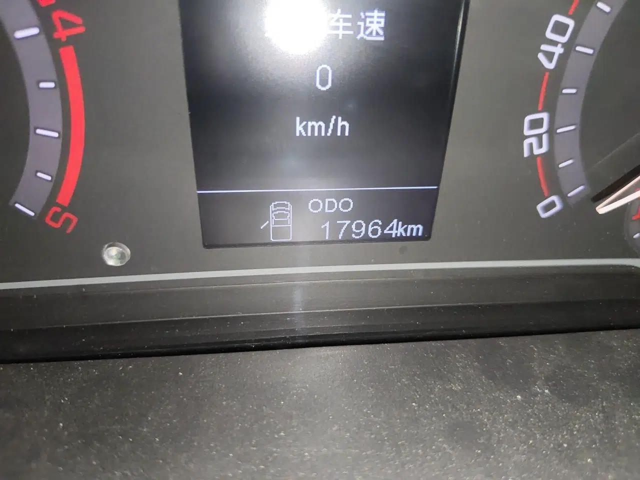 Used SAIC MAXUS T70 2021 2.0T Diesel Manual 4x4 Elite Edition with Long Bed and High Ground Clearance — миниатюра 12