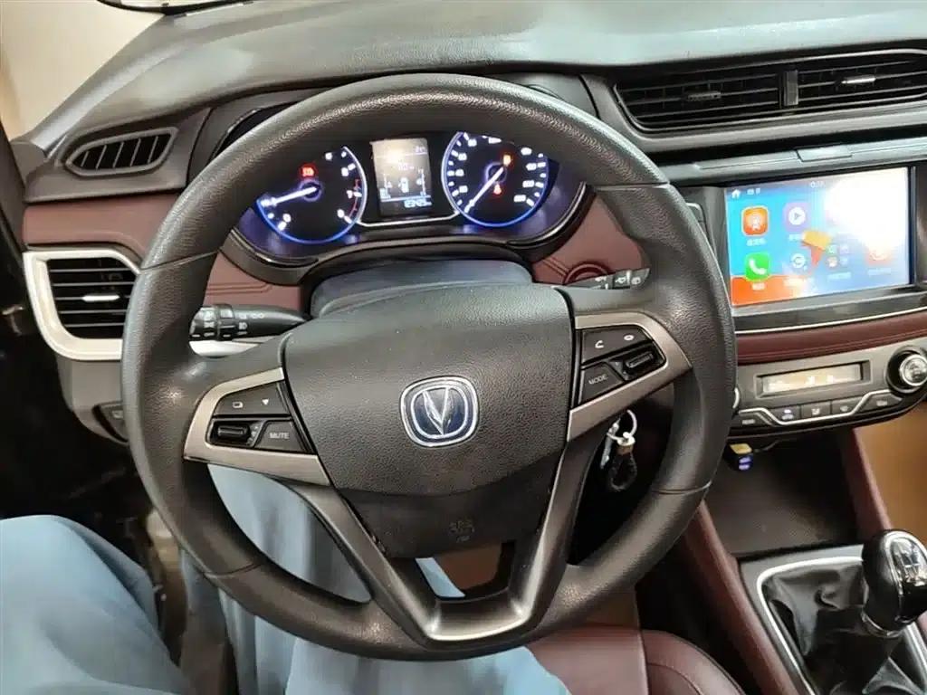 Lingxuan 2017 1.6L Manual Happiness Edition — миниатюра 11