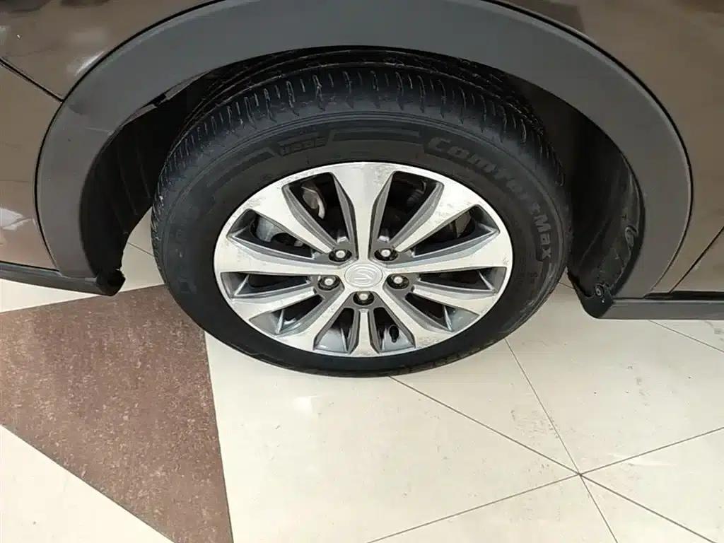 Lingxuan 2017 1.6L Manual Happiness Edition — миниатюра 23
