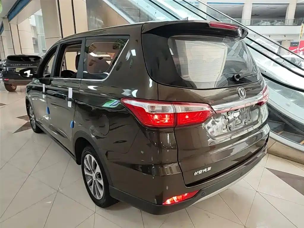 Lingxuan 2017 1.6L Manual Happiness Edition — миниатюра 5