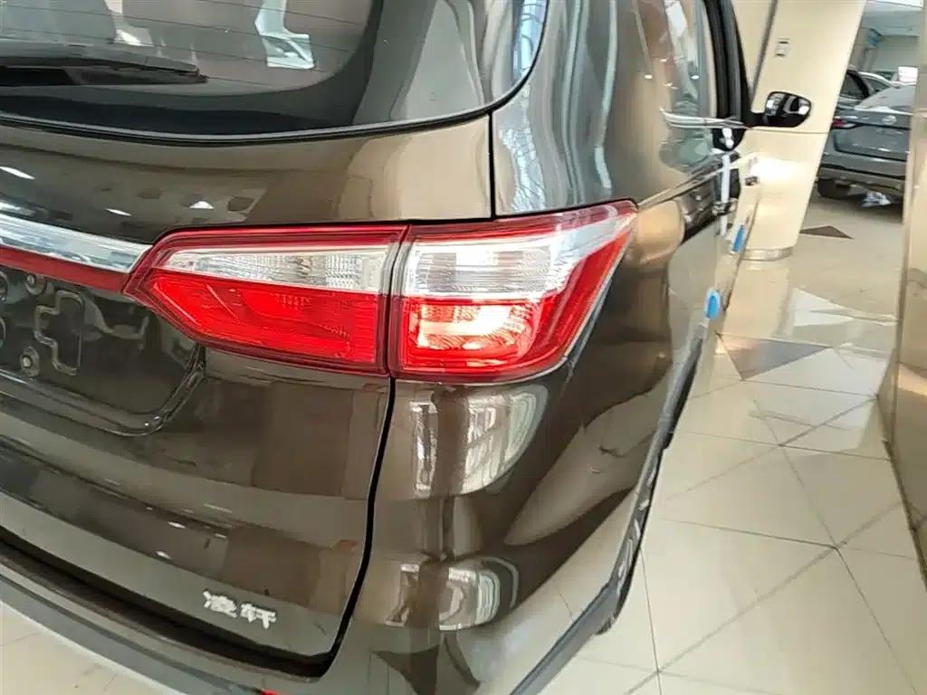 Lingxuan 2017 1.6L Manual Happiness Edition — миниатюра 8