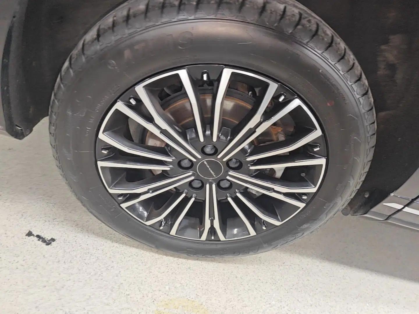 Used FORTHING Xinghai V9 2026 Model, More Enjoyment Series, 200km Comfort Edition — миниатюра 11