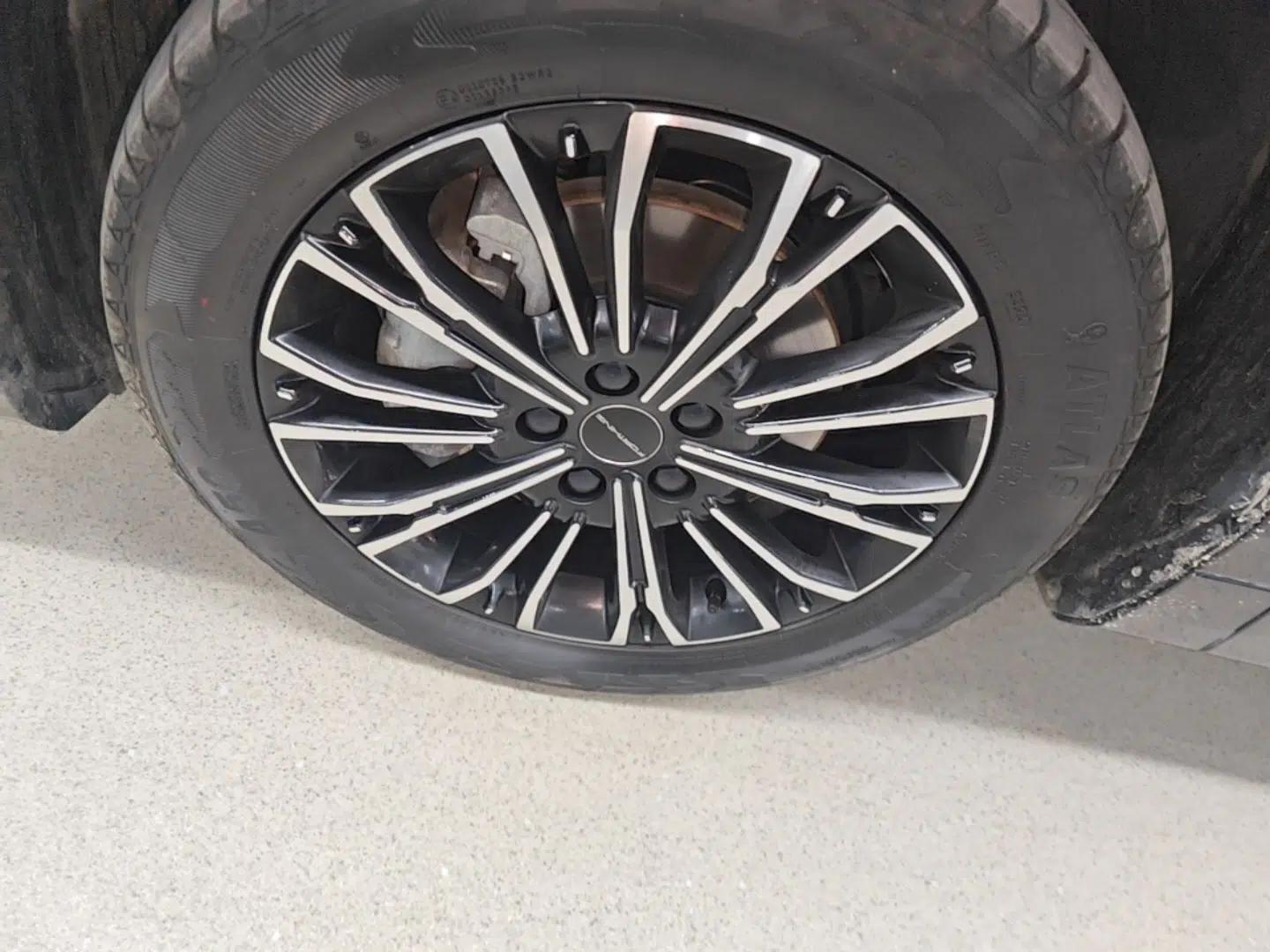 Used FORTHING Xinghai V9 2026 Model, More Enjoyment Series, 200km Comfort Edition — миниатюра 10