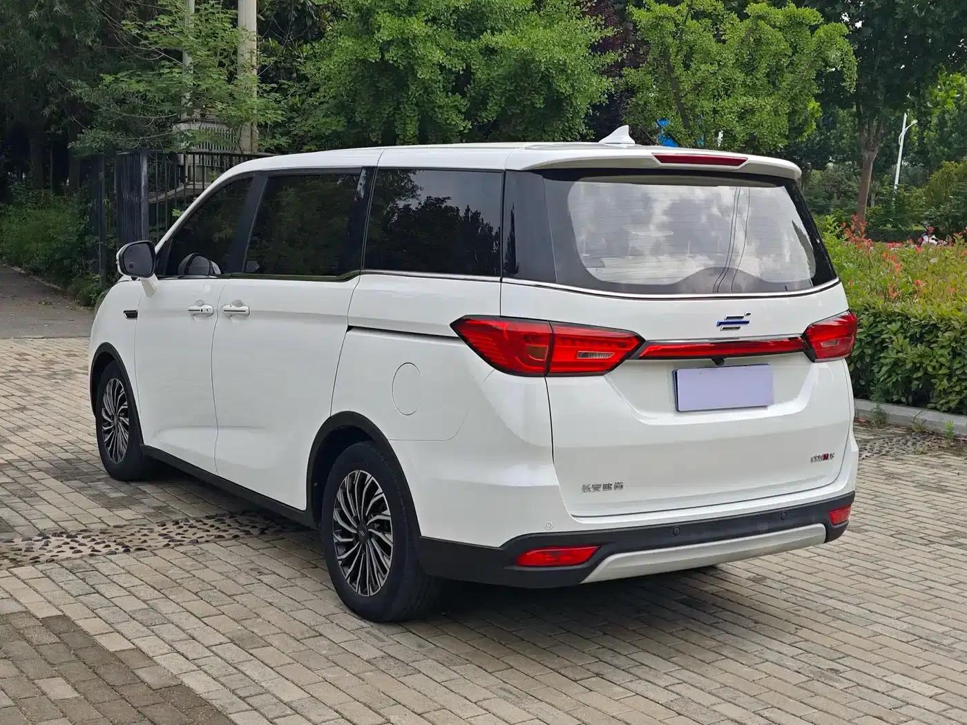 Changan Oushang Keshang 2022 1.5T Automatic Business Edition — миниатюра 8