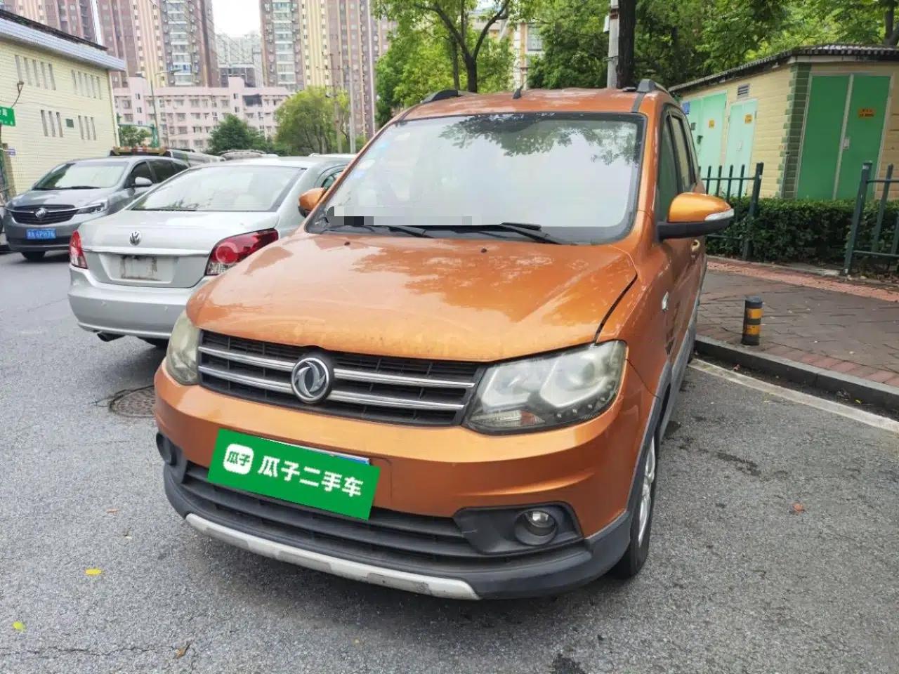 Used Dongfeng Fengon 360 2015 1.5L Manual Luxury 7-Seater China IV Standard — миниатюра 1