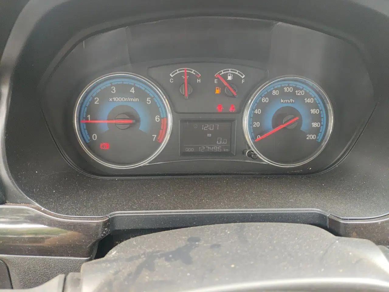 Used Dongfeng Fengon 360 2015 1.5L Manual Luxury 7-Seater China IV Standard — миниатюра 11