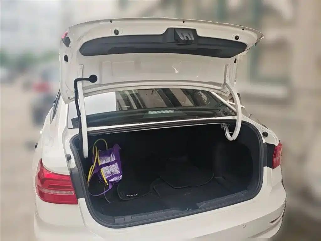2019 Volkswagen Lavida EV Premium Edition — миниатюра 10