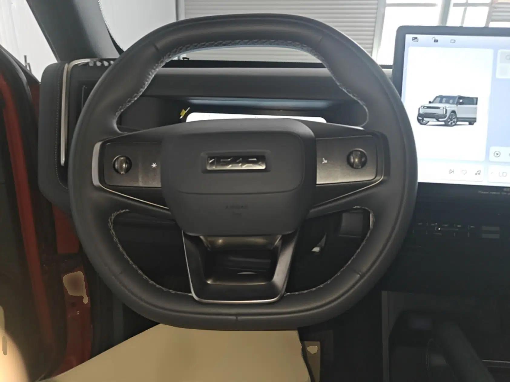 Used iCAR 03T 2024 520km Two-Wheel Drive Long-Range Version — миниатюра 13