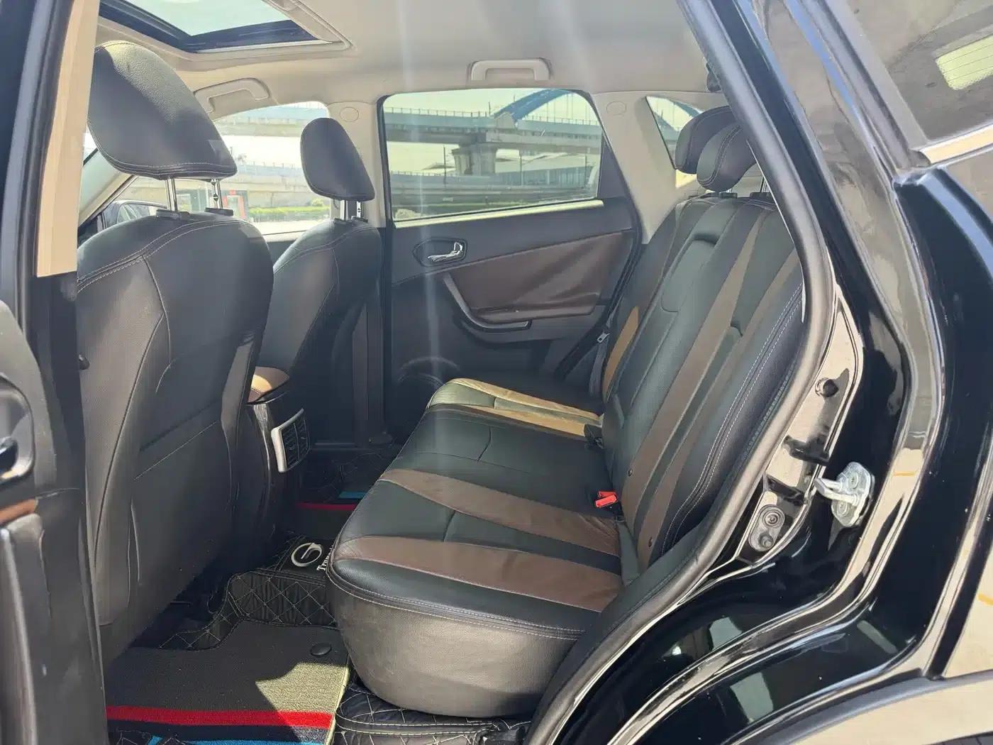 Trumpchi GS5 Super 2016 2.0L Automatic 2WD Premium Edition — миниатюра 6