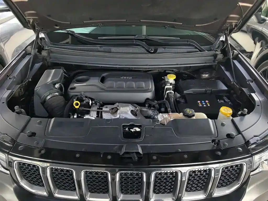 Commander 2018 2.0T 4WD Premium Edition (National V Emission Standard) — миниатюра 16