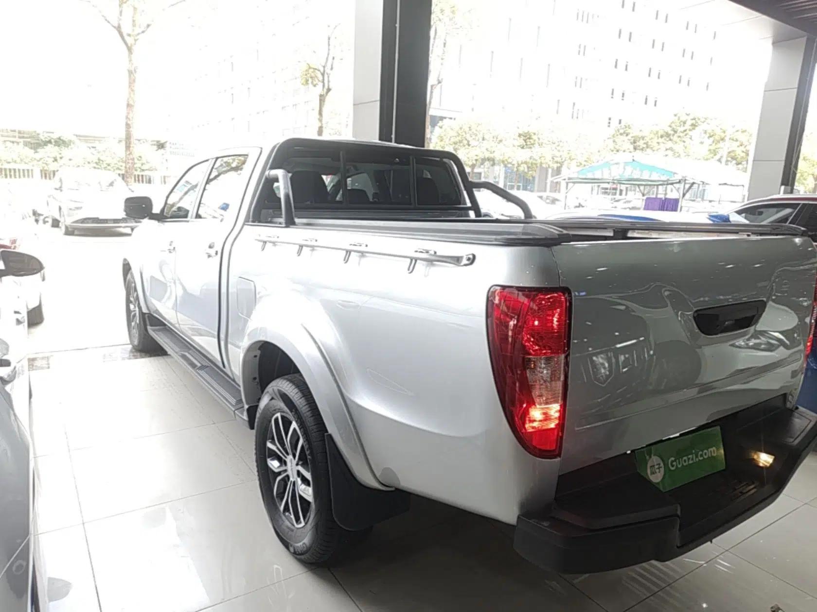 Used JMC Yuhu 7 2023 2.0T Automatic Diesel 4x4 Comfort Edition with Long Wheelbase and Flat-Floor Cargo Bed — миниатюра 13