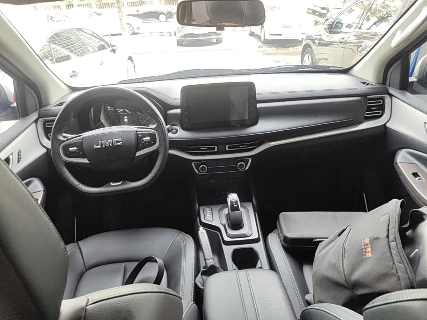 Used JMC Yuhu 7 2023 2.0T Automatic Diesel 4x4 Comfort Edition with Long Wheelbase and Flat-Floor Cargo Bed — миниатюра 17