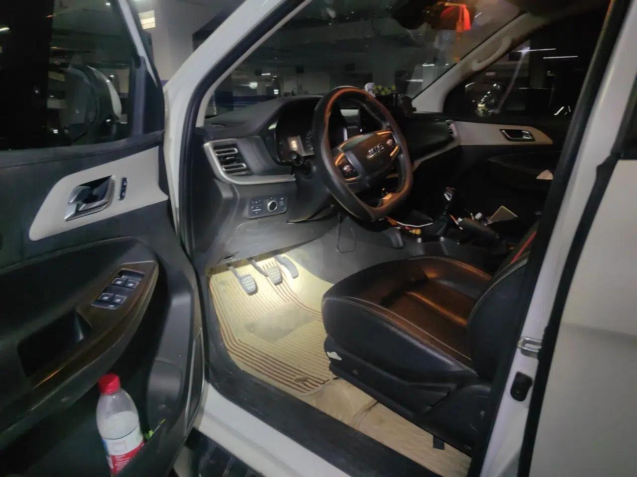 Used JMC Yuhu 7 2022 2.0T Manual Diesel 4x4 Comfort Version Standard Wheelbase — миниатюра 16
