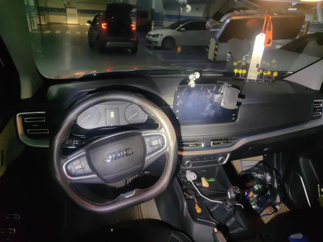 Used JMC Yuhu 7 2022 2.0T Manual Diesel 4x4 Comfort Version Standard Wheelbase — миниатюра 9