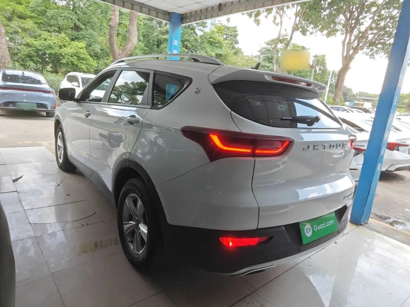 Used JETOUR X70M 2021 1.5T DCT Luxury Partner Model 7 Seats — миниатюра 4