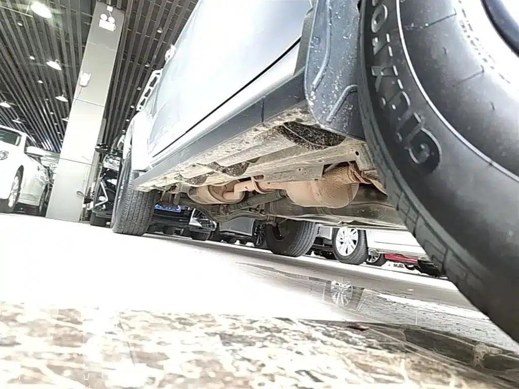 Yuhu 7 2023 2.0T Automatic Diesel 4WD Comfort Edition Long Wheelbase Flatbed Cargo Box — миниатюра 21
