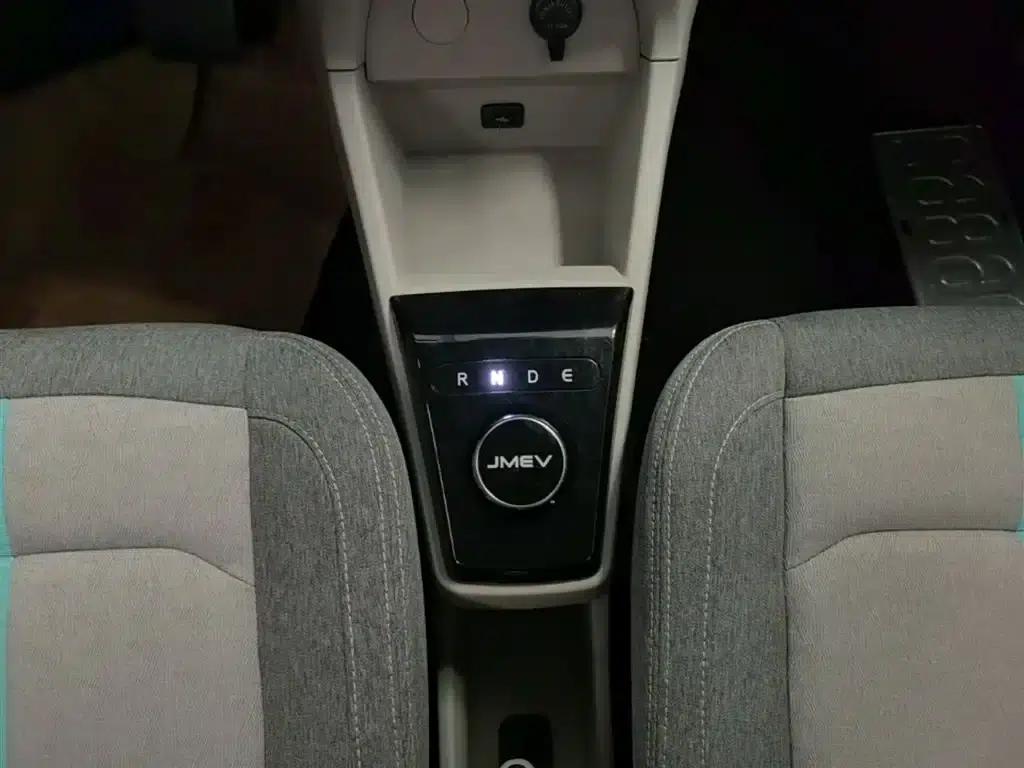 Yizhi EV2 2023 Auspicious Edition 201km Comfort Model — миниатюра 14