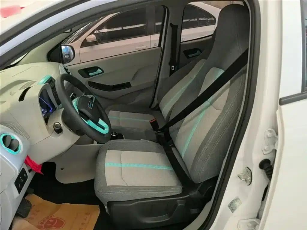 Yizhi EV2 2023 Auspicious Edition 201km Comfort Model — миниатюра 15