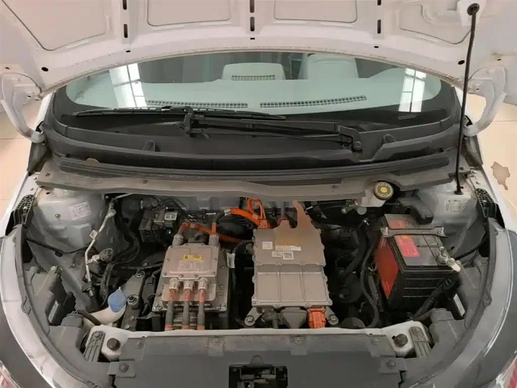 Yizhi EV2 2023 Auspicious Edition 201km Comfort Model — миниатюра 20
