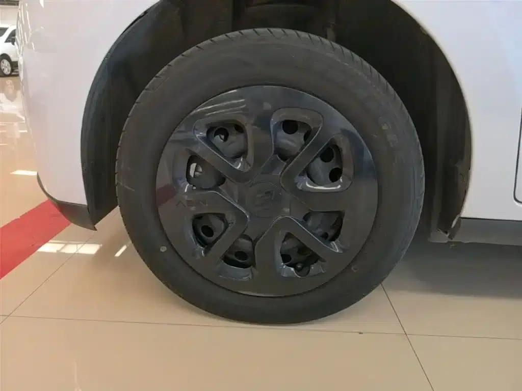 Yizhi EV2 2023 Auspicious Edition 201km Comfort Model — миниатюра 23