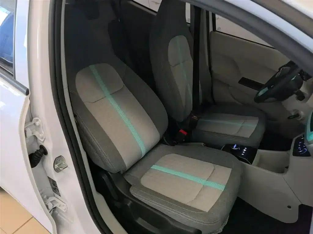 Yizhi EV2 2023 Auspicious Edition 201km Comfort Model — миниатюра 25