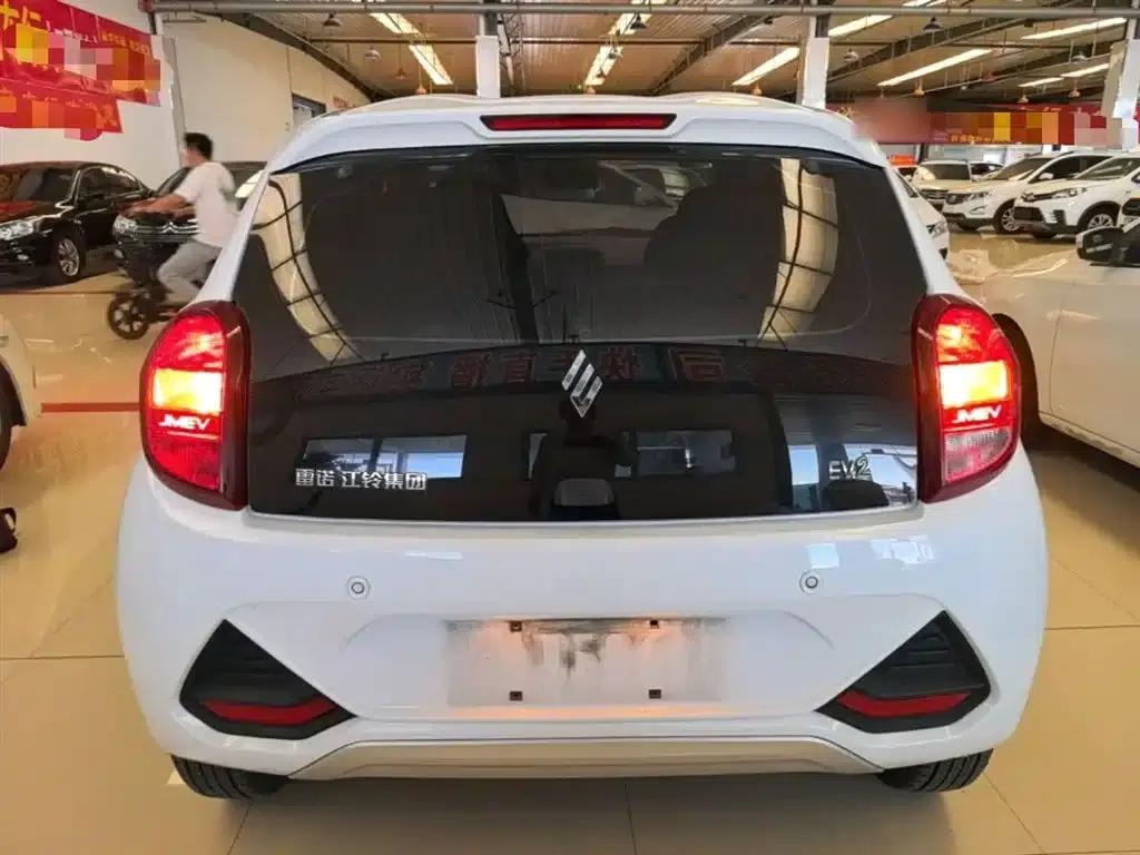 Yizhi EV2 2023 Auspicious Edition 201km Comfort Model — миниатюра 6