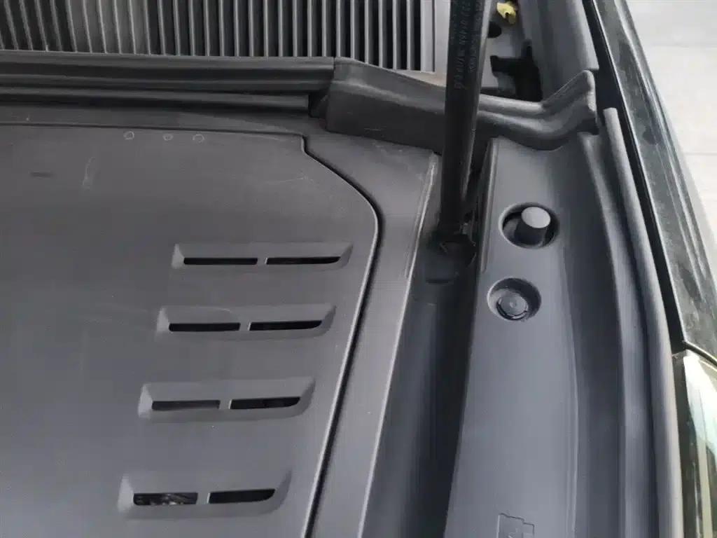 Lynk & Co 03 PHEV 2019 1.5T Pro — миниатюра 21