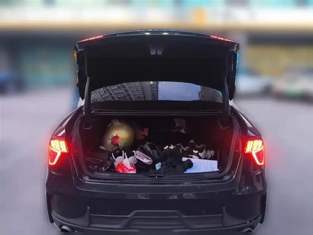Lynk & Co 03 PHEV 2019 1.5T Pro — миниатюра 10