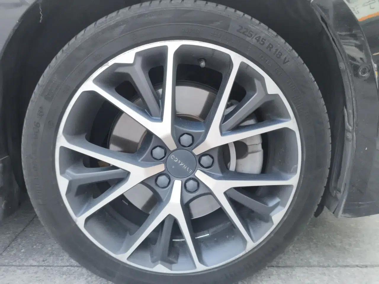 Used Lynk & Co 03 New Energy 2019 1.5T PHEV Pro — миниатюра 2