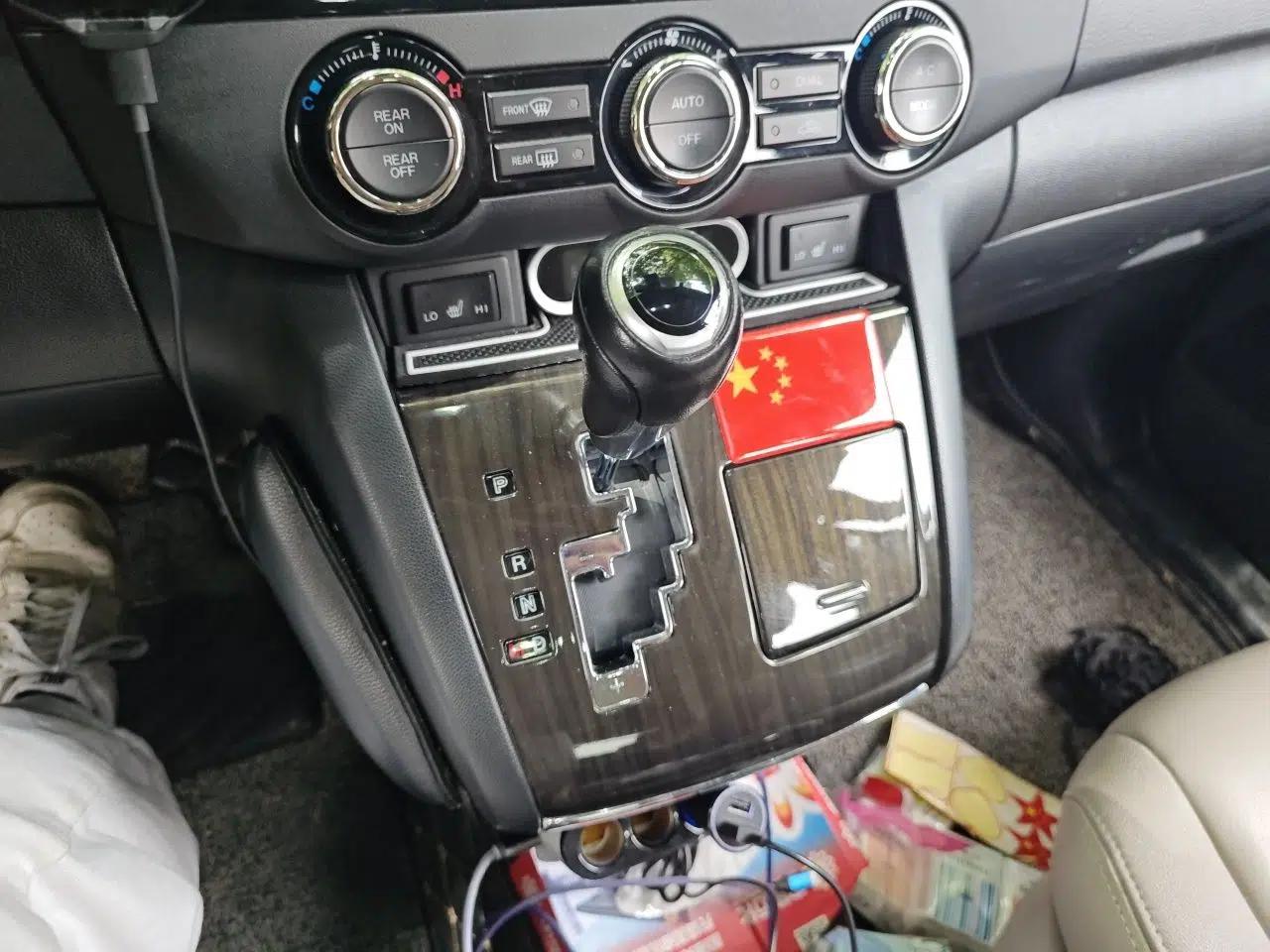 Used Mazda 8 2015 2.5L Ultimate Edition — миниатюра 14