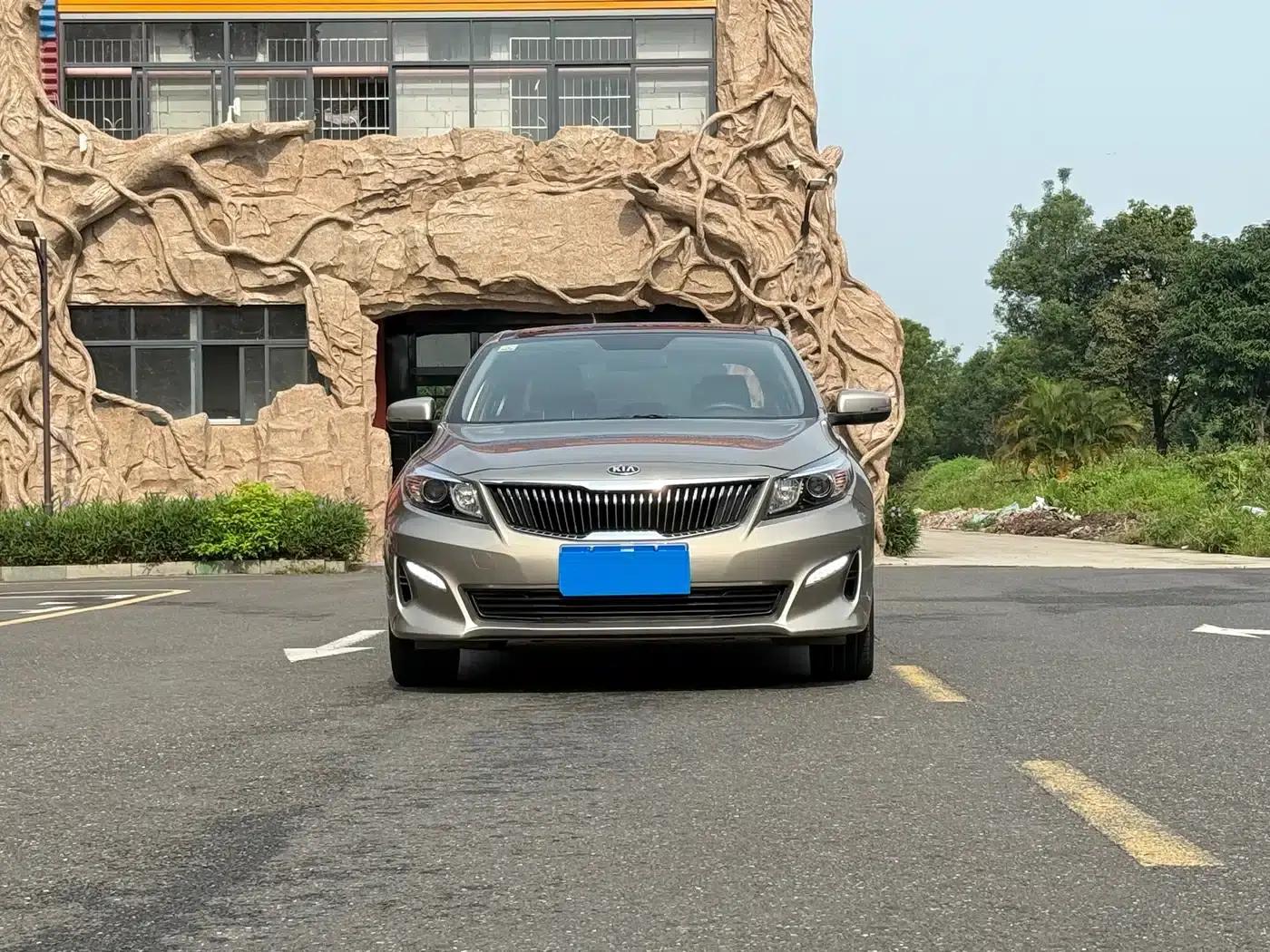 K5 2017 1.8L Automatic GLS — миниатюра 2