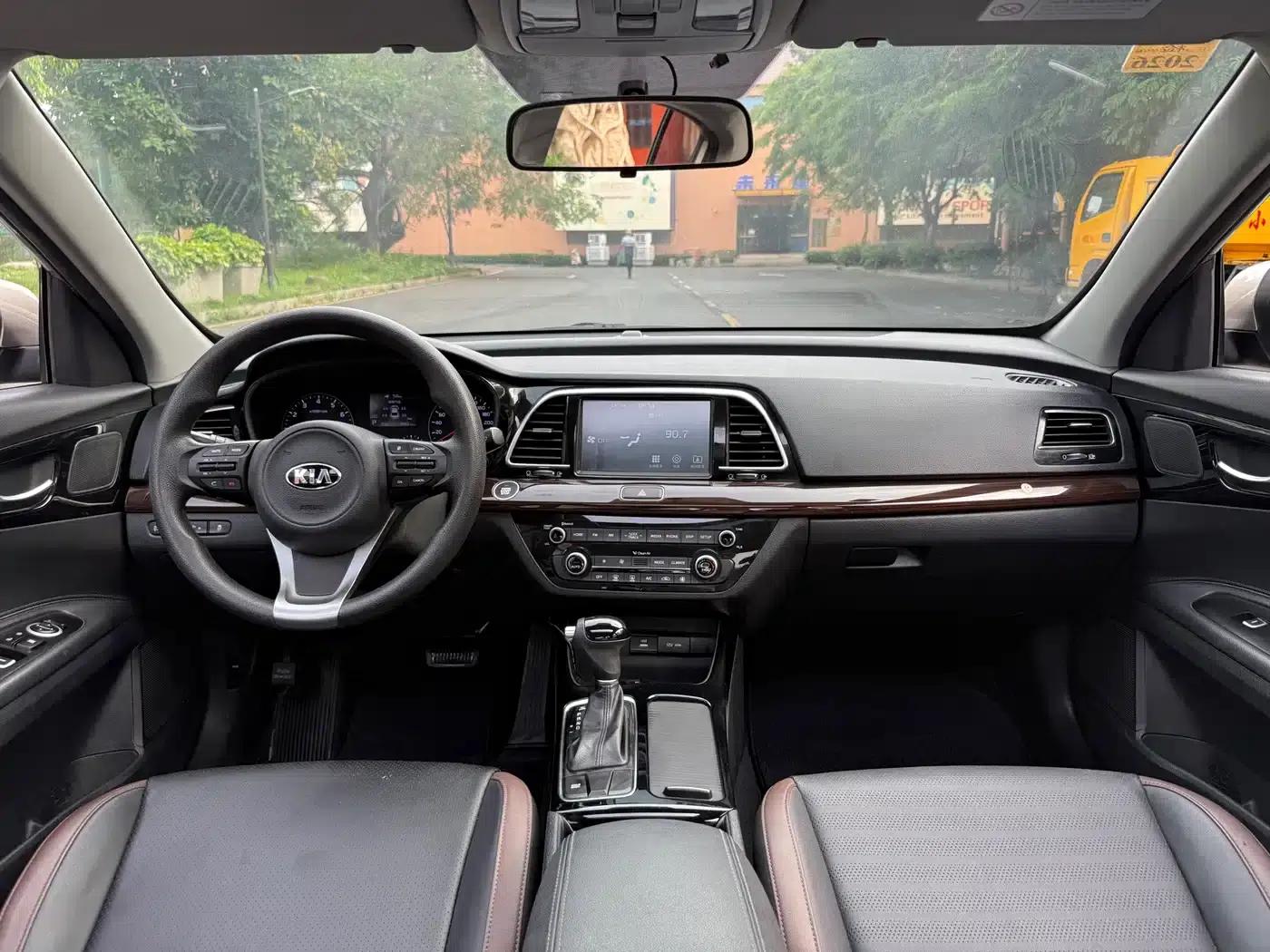 K5 2017 1.8L Automatic GLS — миниатюра 12