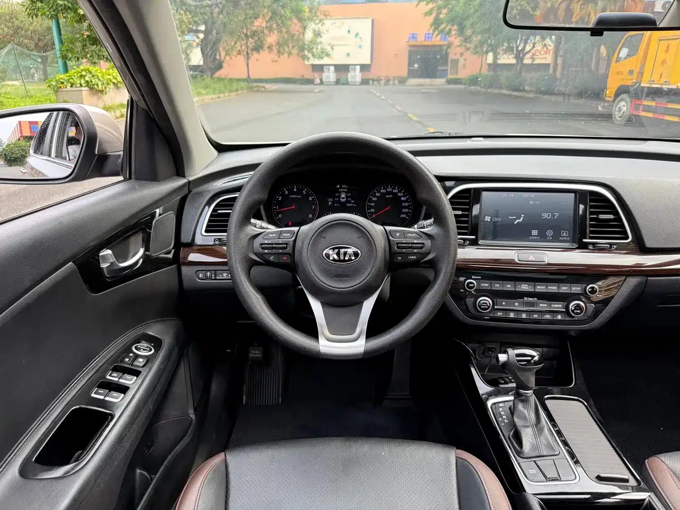 K5 2017 1.8L Automatic GLS — миниатюра 14