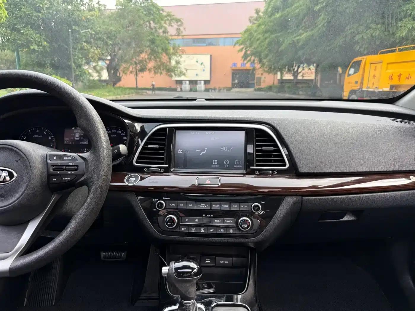 K5 2017 1.8L Automatic GLS — миниатюра 15