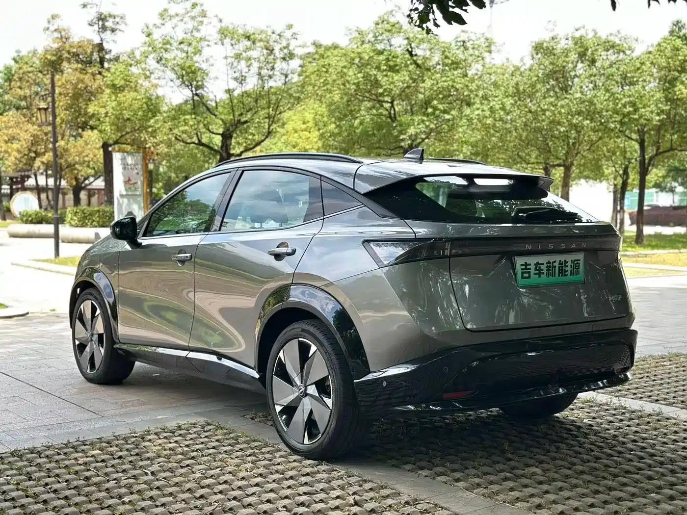 ARIYA 2022 All-Wheel Drive High-Performance Top-of-the-Line Edition — миниатюра 6