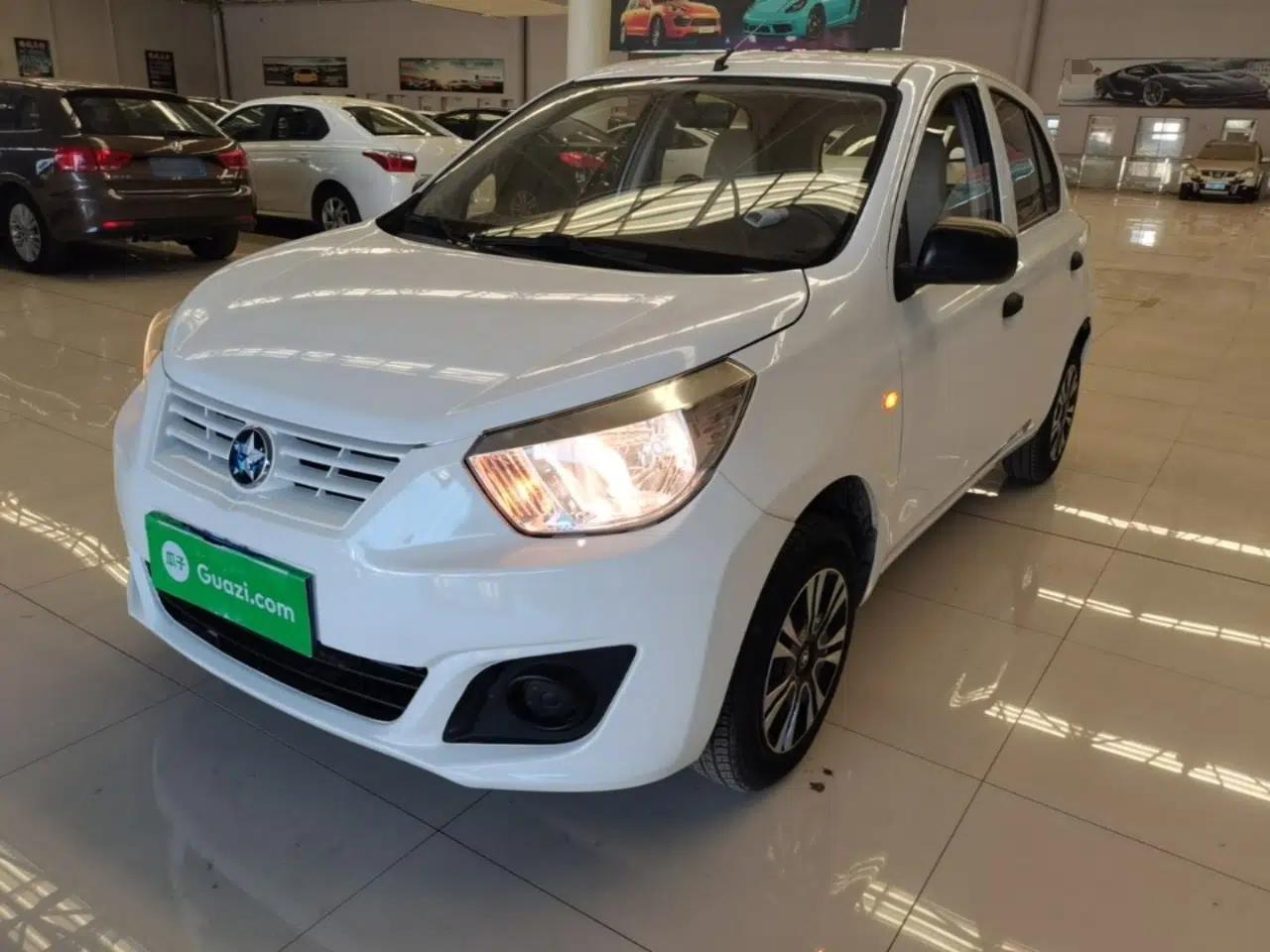 Used Venucia R30 2014 1.2L Manual Enjoyment Edition — миниатюра 1