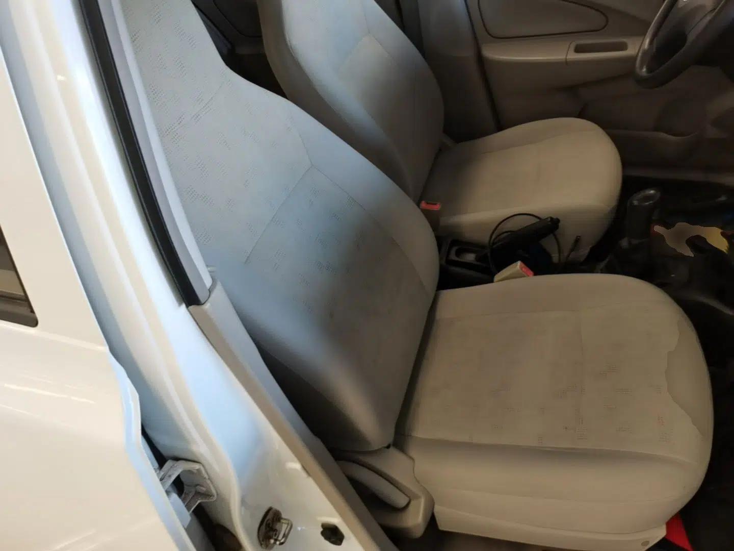 Used Venucia R30 2014 1.2L Manual Enjoyment Edition — миниатюра 19