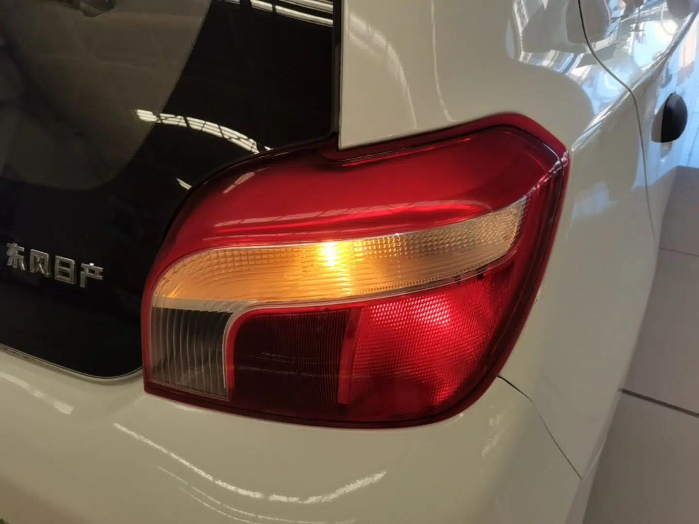 Used Venucia R30 2014 1.2L Manual Enjoyment Edition — миниатюра 9