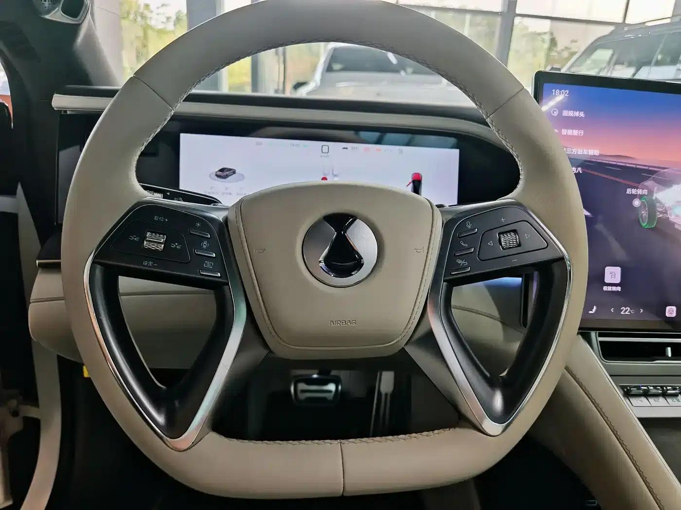 Denza Z9 2024 Model 1100km AWD Max Edition — миниатюра 23