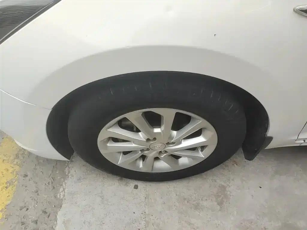 2016 Hyundai Verna 1.4L Manual GLS Cool Edition — миниатюра 23