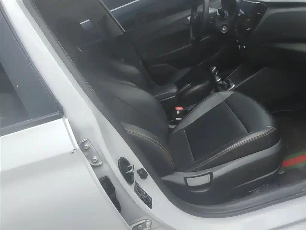 2016 Hyundai Verna 1.4L Manual GLS Cool Edition — миниатюра 25