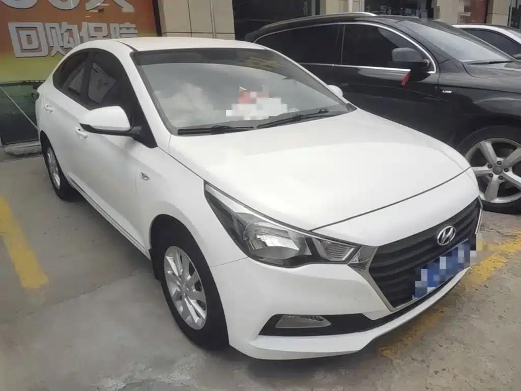 2016 Hyundai Verna 1.4L Manual GLS Cool Edition — миниатюра 4