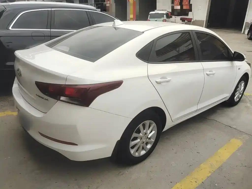 2016 Hyundai Verna 1.4L Manual GLS Cool Edition — миниатюра 7