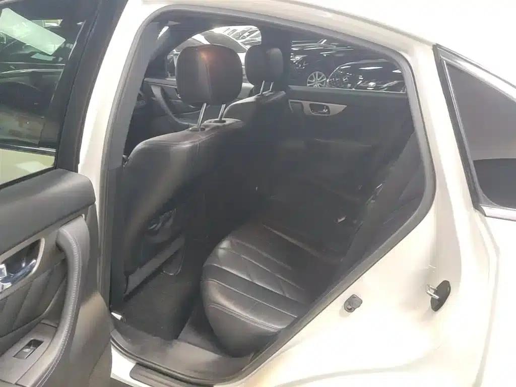 Infiniti QX70 2015 3.7L Limited Edition — миниатюра 16
