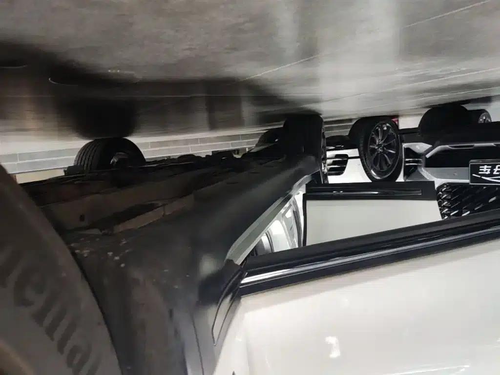 Infiniti QX70 2015 3.7L Limited Edition — миниатюра 20